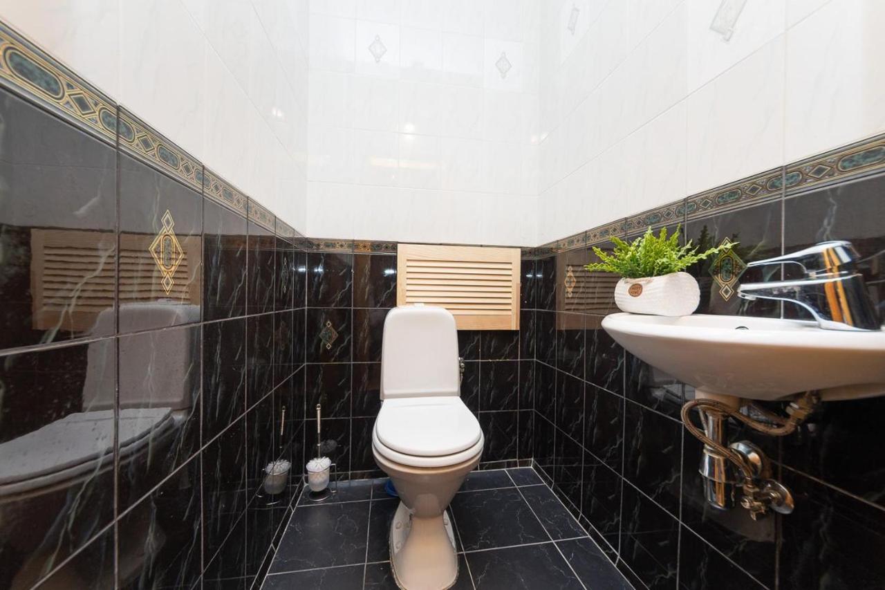 Spacious Apartments In The Center Of Obolon 2 Bedrooms Київ Екстер'єр фото